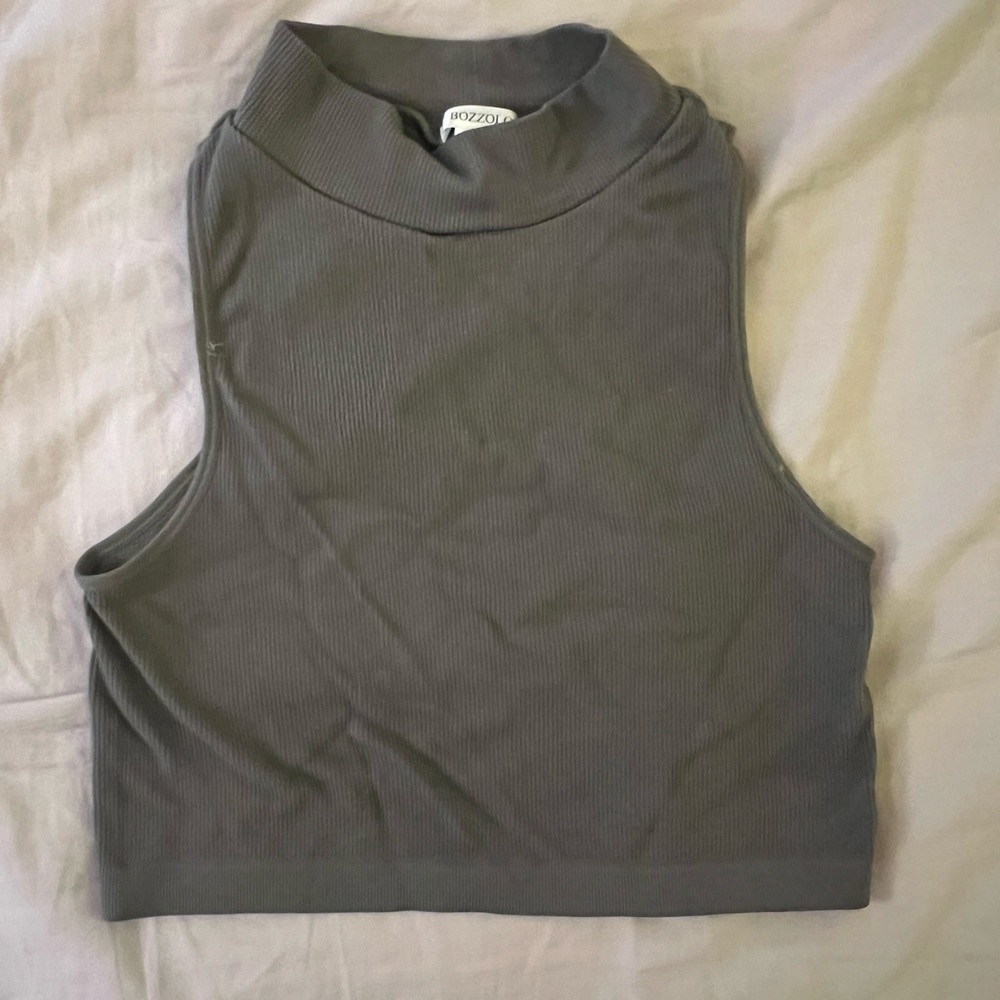 Bozzolo Army Green Sleeveless Crop Top
